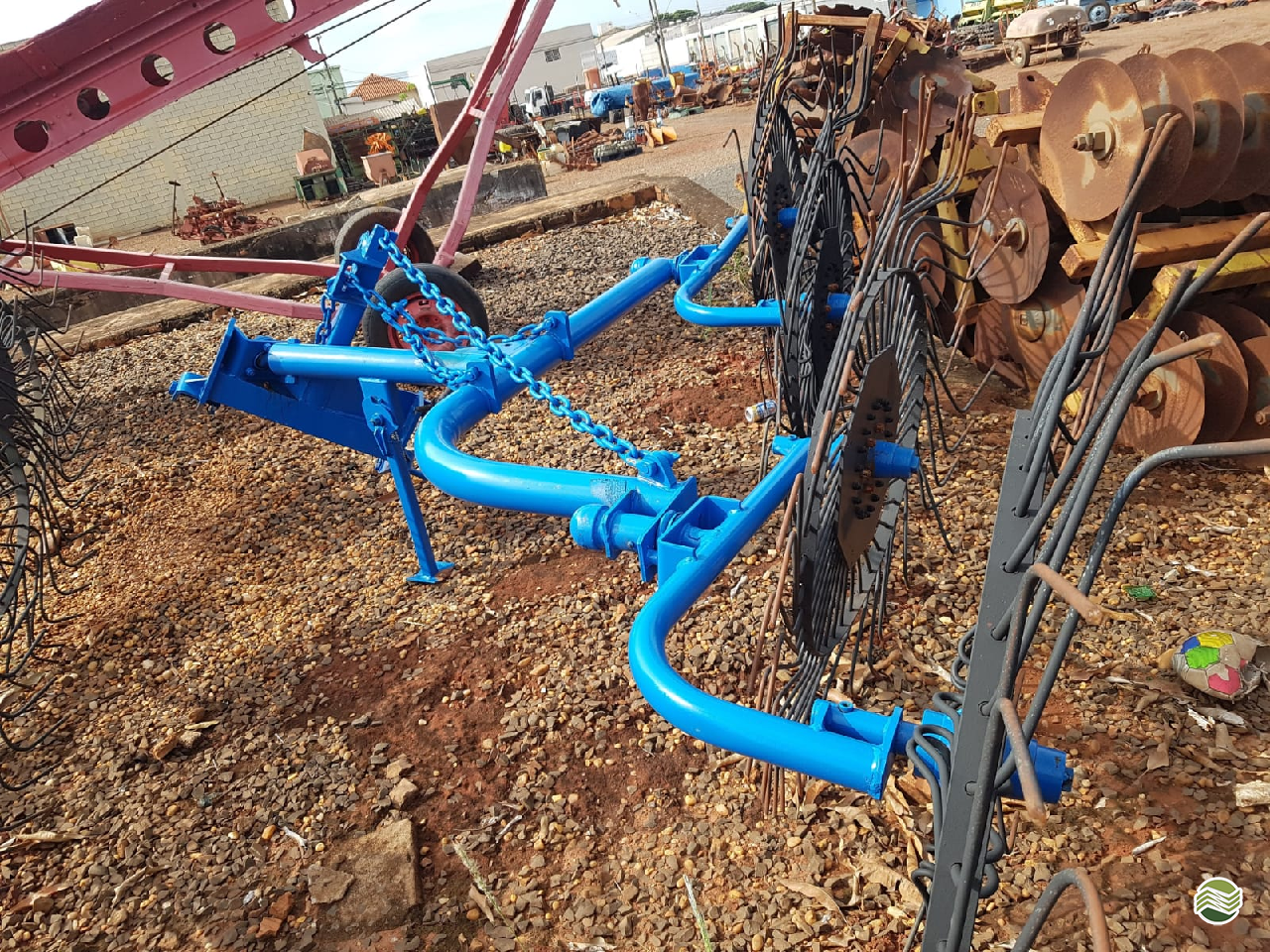 IMPLEMENTOS AGRICOLAS ENLEIRADOR ENLEIRADOR DE PALHA Novo Campo Comercial JABOTICABAL SÃO PAULO SP